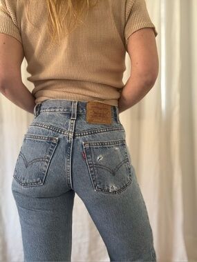 Vintage Levi’s 555 Guy’s Fit Low Rise Straight Leg 1990s Light Wash